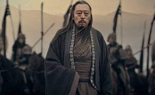 三国中他比曹操更奸诈，比刘备更会“装”，比诸葛亮更聪明