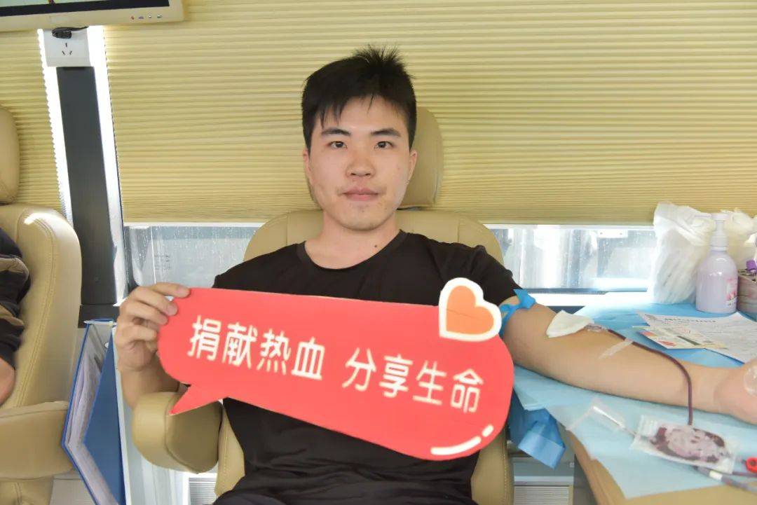 周日献血指引丨3月23日，杏坛宏汇城流动献血点，送蛇年纪念币！