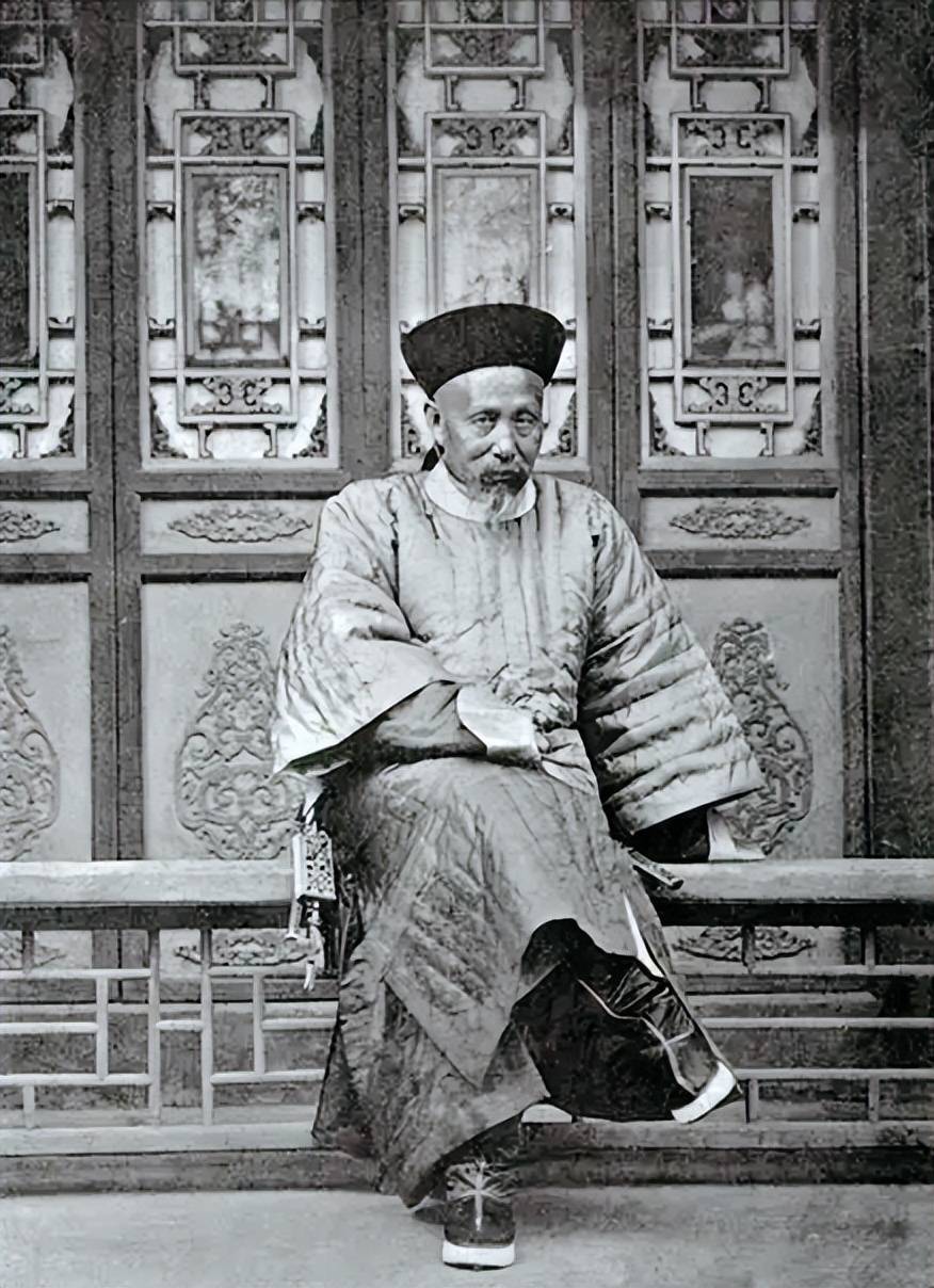 清朝官员退休工资，每年仅50两白银，换算成现在的人民币值多少？