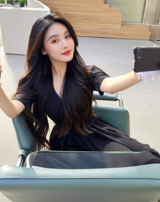 开心一刻:张老汉娶了个儿媳妇,特漂亮……