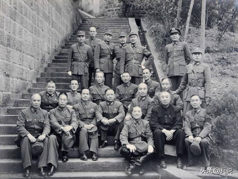 胡宗南攻延安闹剧：部下争抢“头功”，悬赏1000万法币