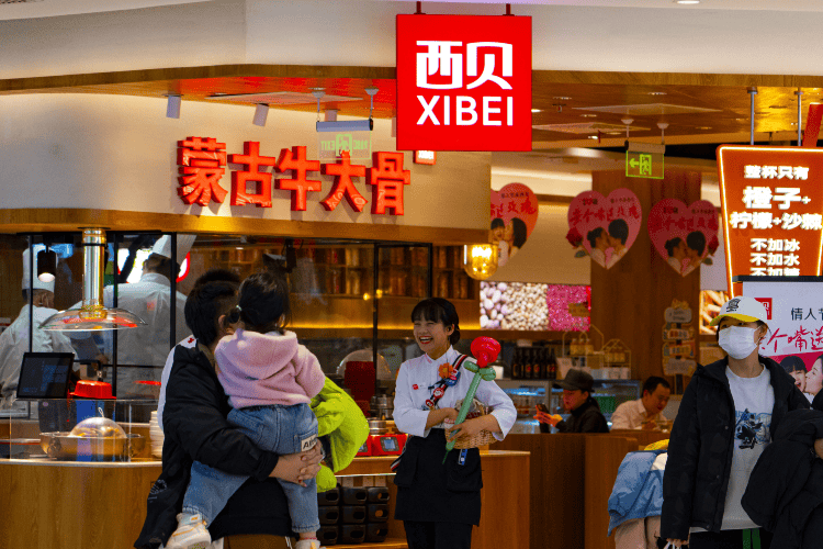 21元一个“冻馒头”罗永浩都嫌贵,于东来为什么支持西贝?